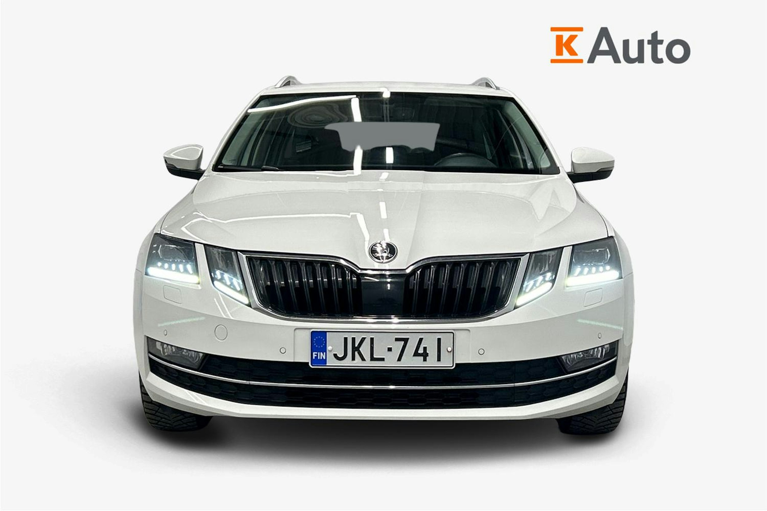 valkoinen Skoda Octavia 2018 kuva 4.
