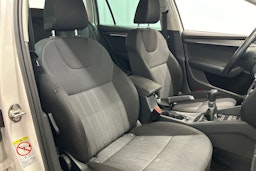 valkoinen Skoda Octavia 2018 kuva 11.