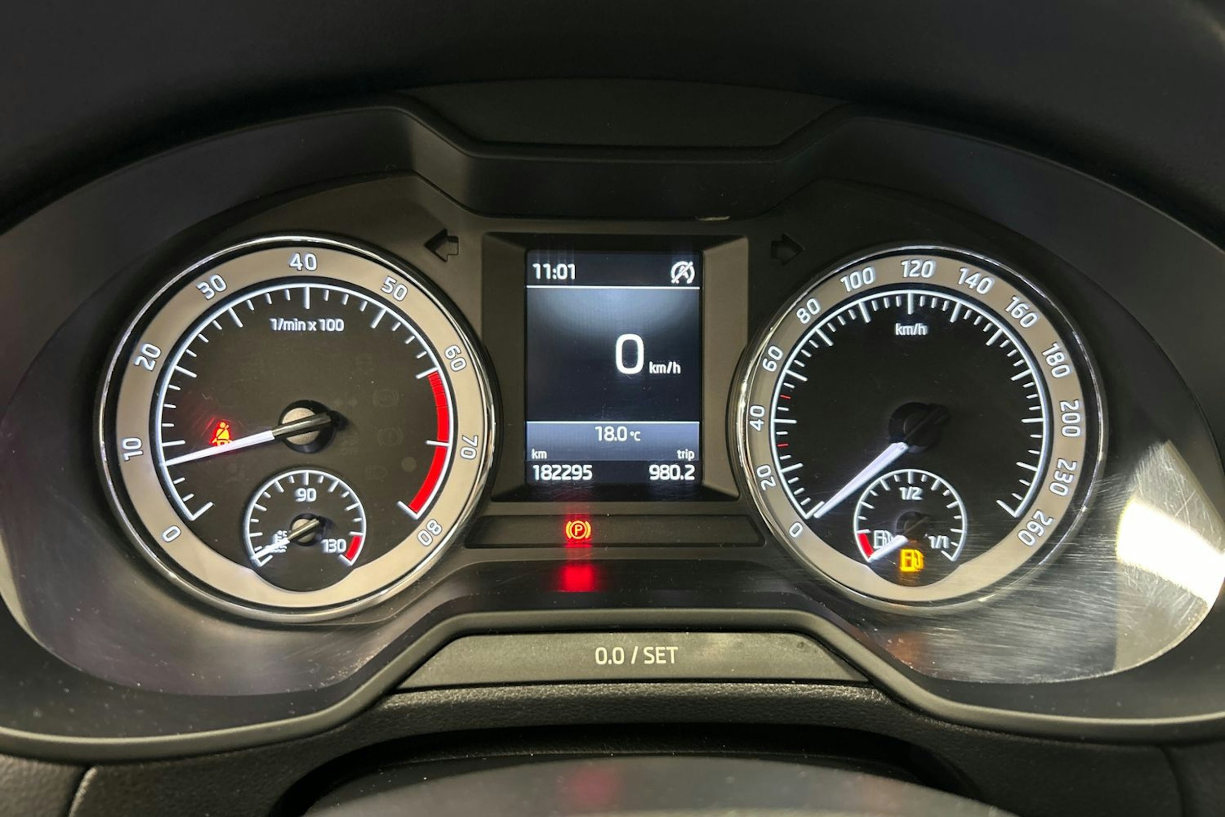 valkoinen Skoda Octavia 2018 kuva 16.