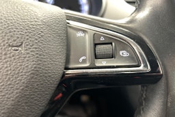 valkoinen Skoda Octavia 2018 kuva 19.