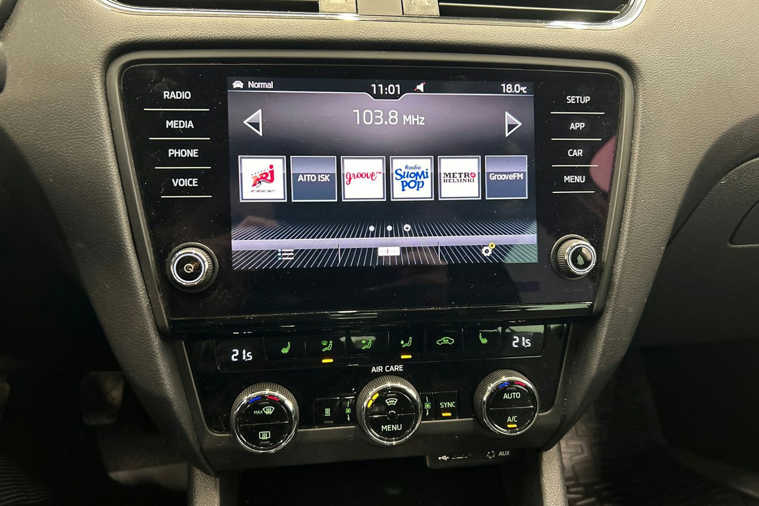 valkoinen Skoda Octavia 2018 kuva 20.