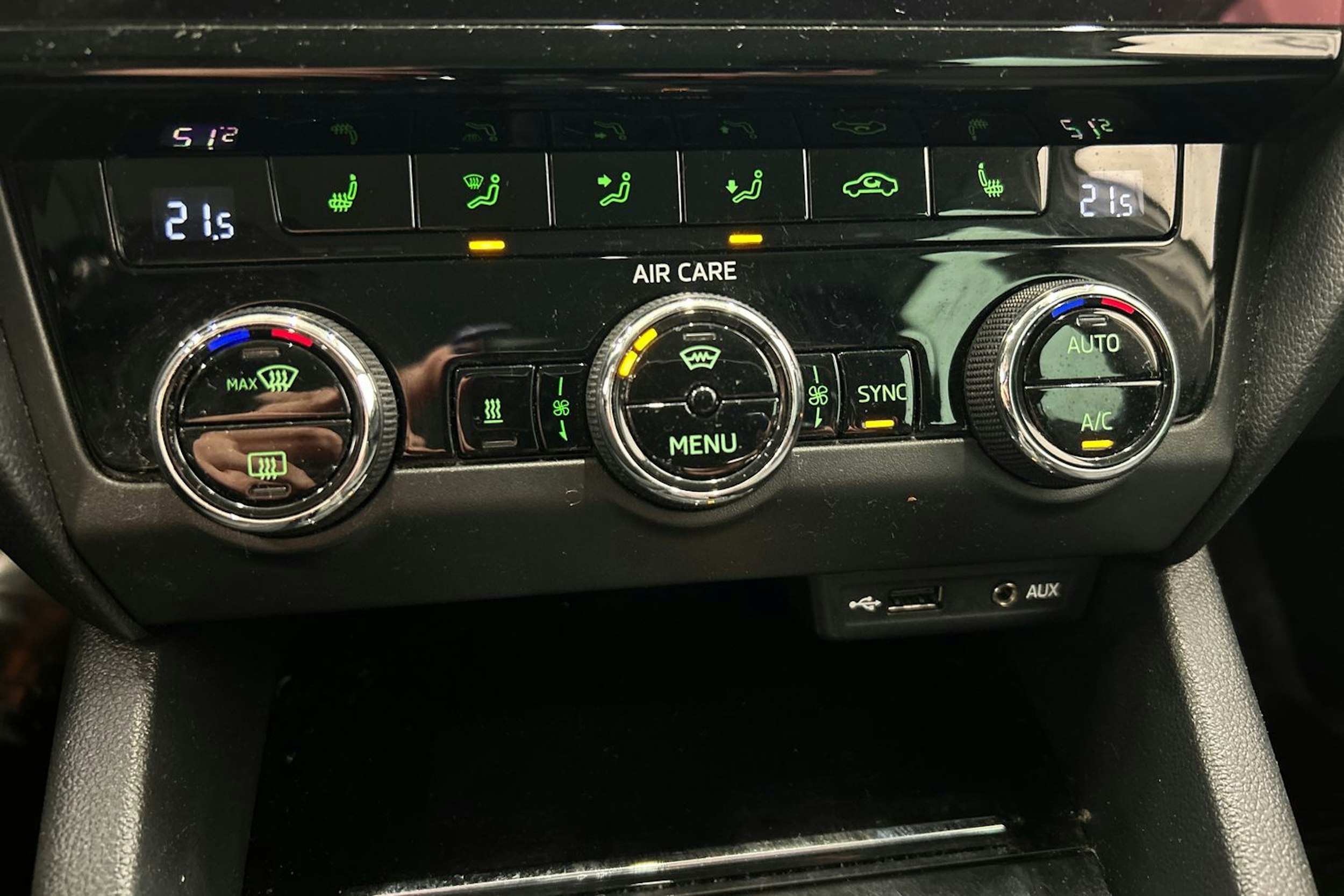 valkoinen Skoda Octavia 2018 kuva 25.