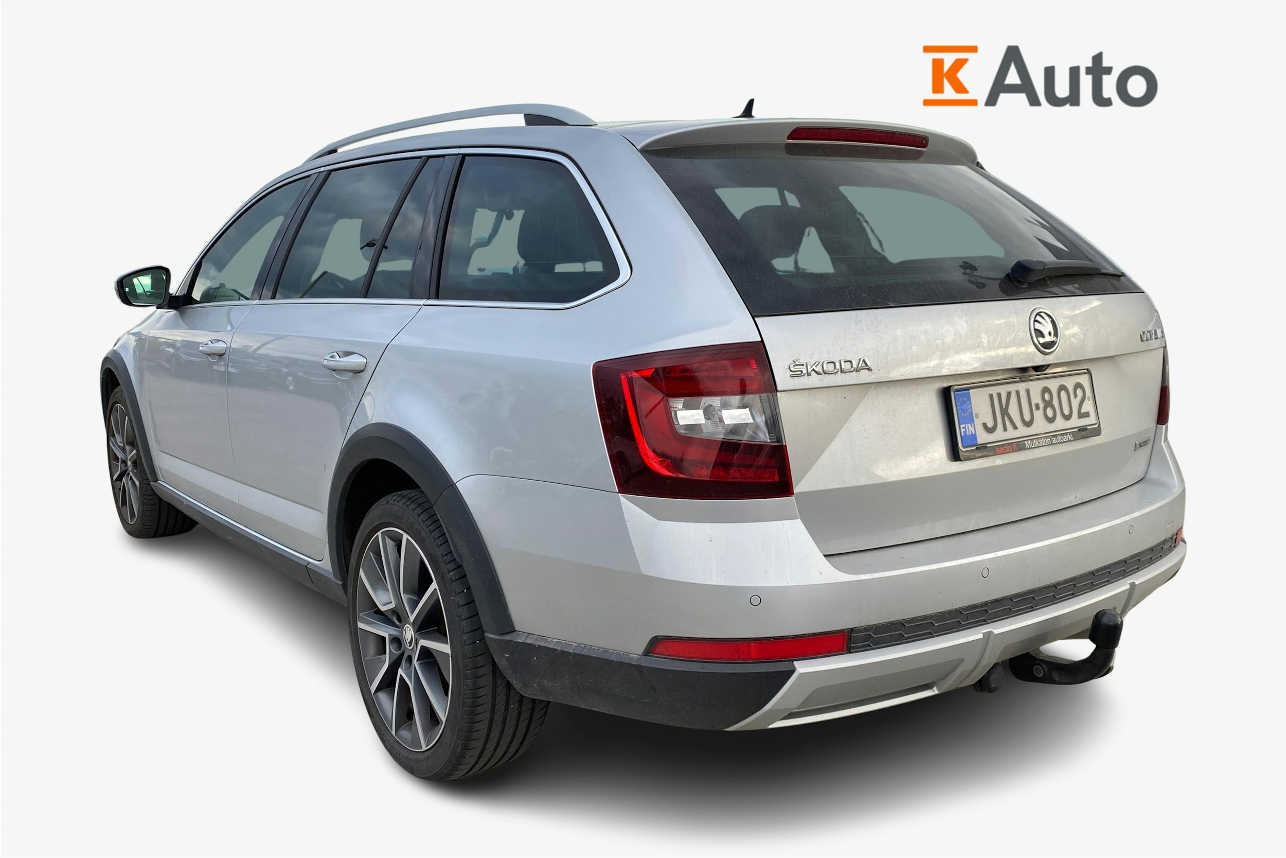 Harmaa Skoda OCTAVIA 2018 kuva 2.