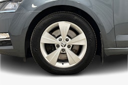 harmaa Skoda Octavia 2018 kuva 11.