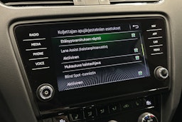 harmaa Skoda Octavia 2018 kuva 25.