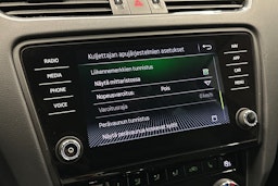 harmaa Skoda Octavia 2018 kuva 26.