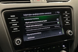 harmaa Skoda Octavia 2018 kuva 27.