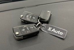 harmaa Skoda Octavia 2018 kuva 32.