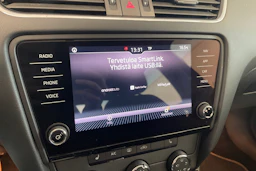 sininen Skoda Octavia 2018 kuva 22.