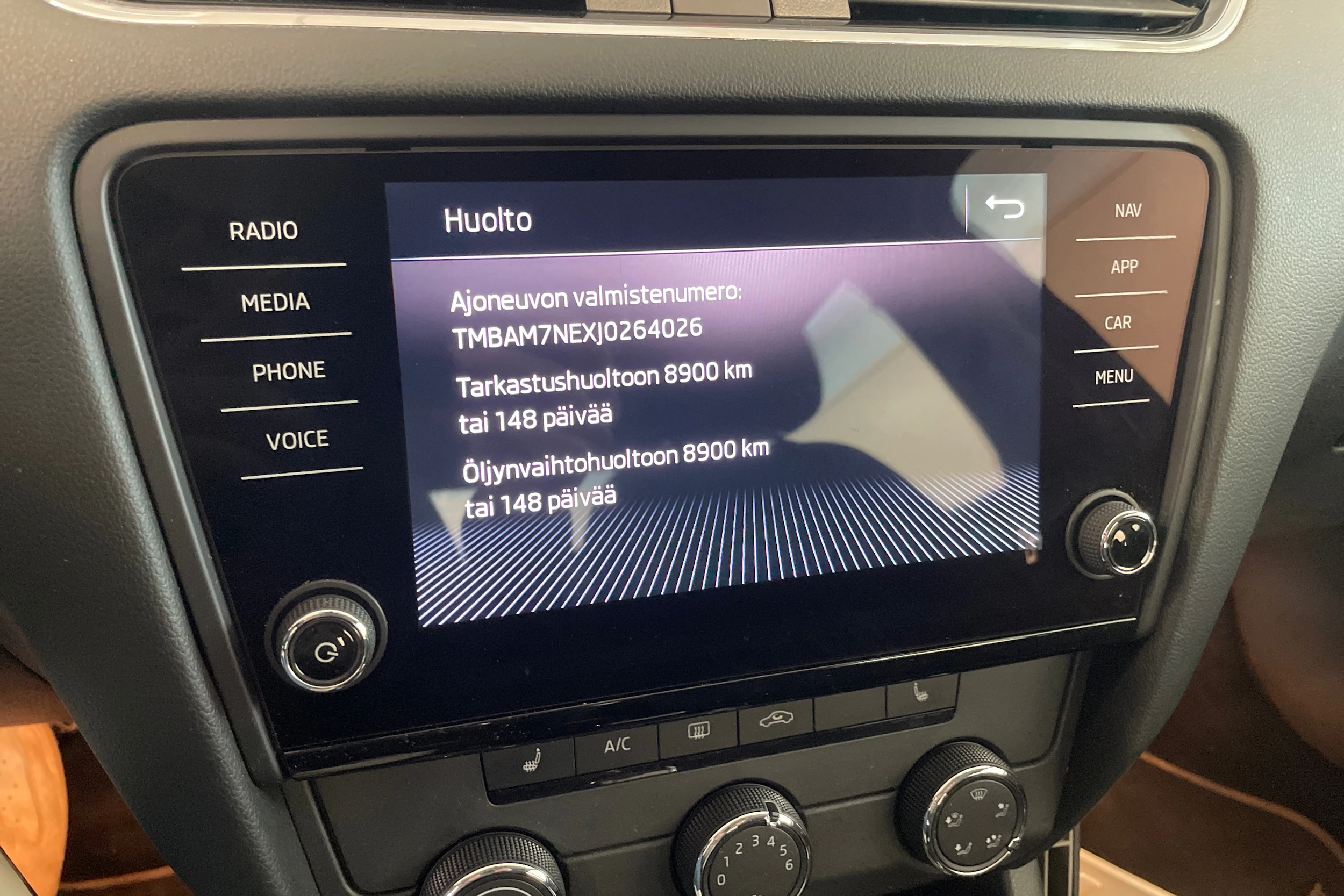 sininen Skoda Octavia 2018 kuva 23.