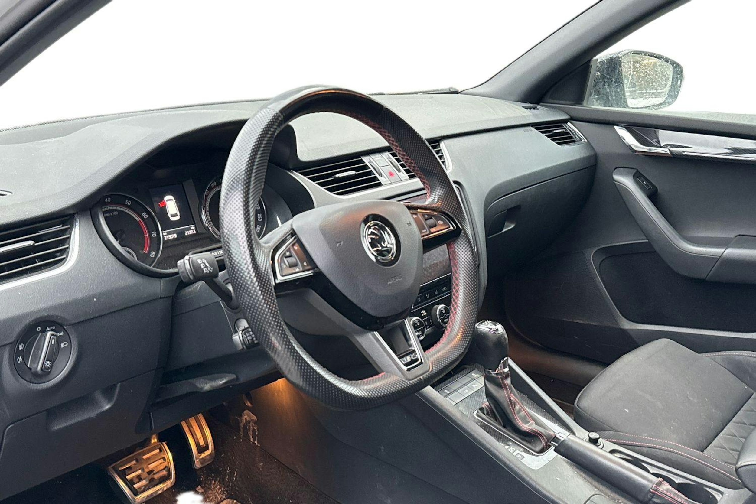 valkoinen Skoda Octavia 2018 kuva 3.