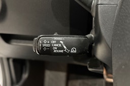 valkoinen Skoda Octavia 2018 kuva 21.