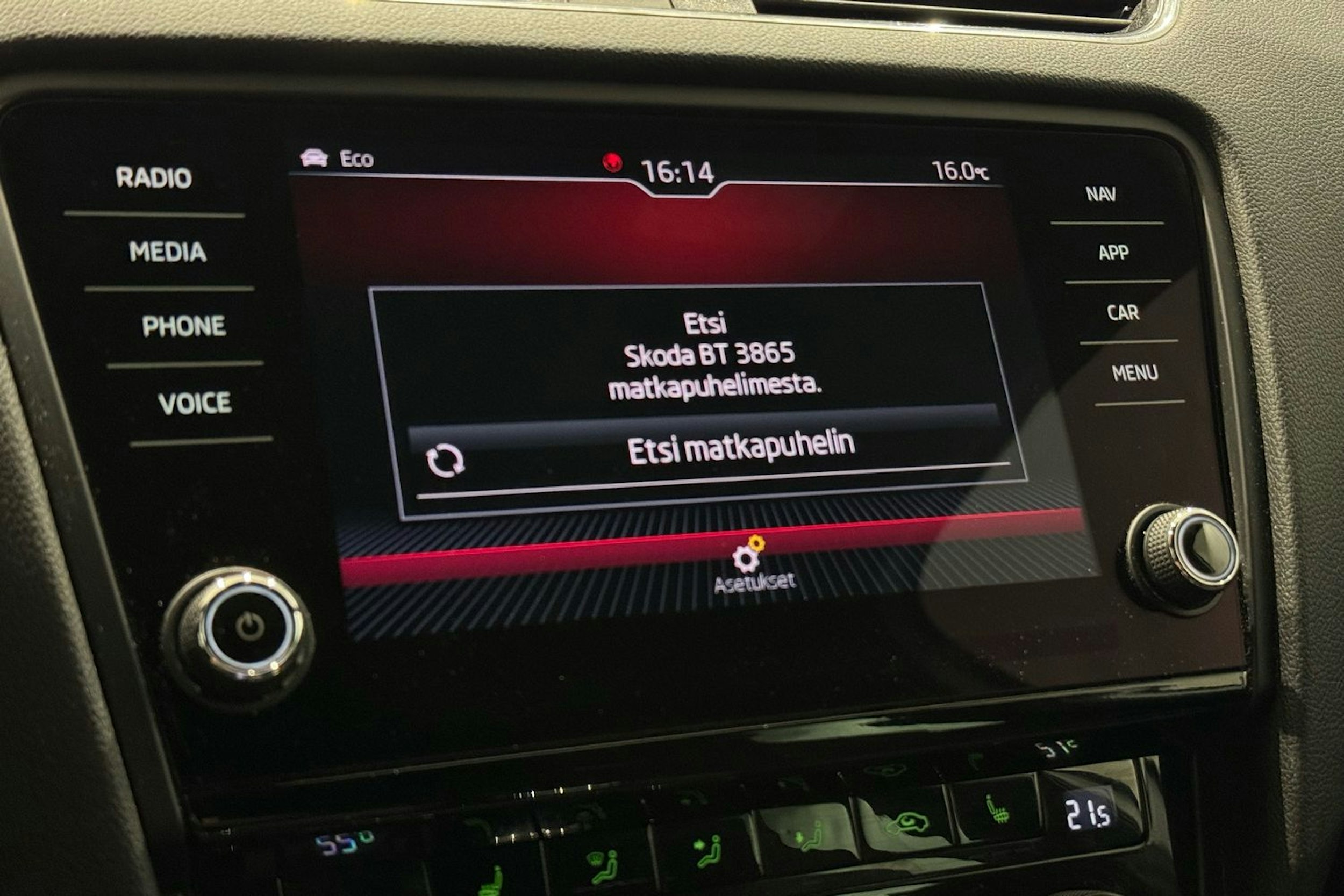 valkoinen Skoda Octavia 2018 kuva 26.