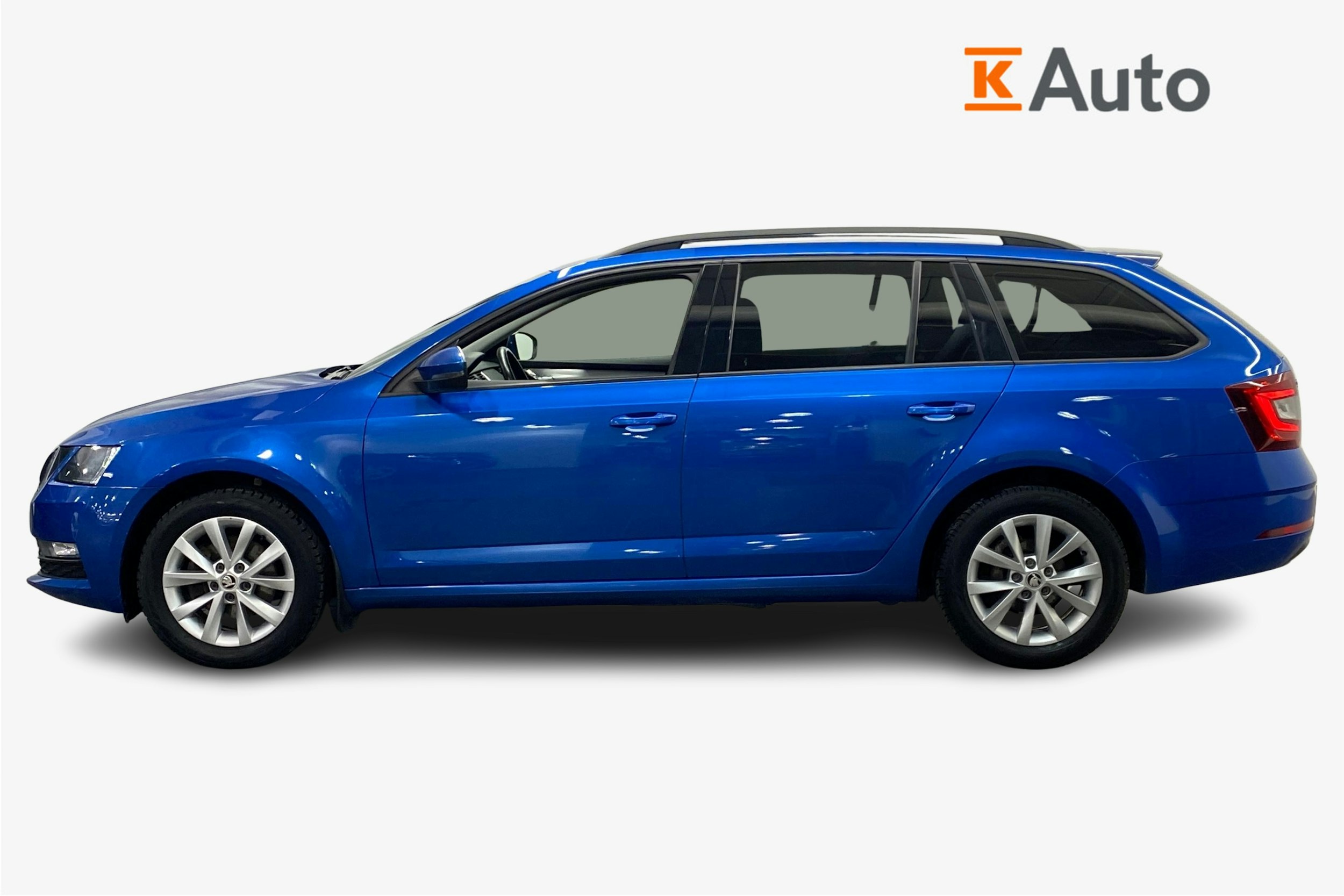 sininen Skoda Octavia 2018 kuva 6.