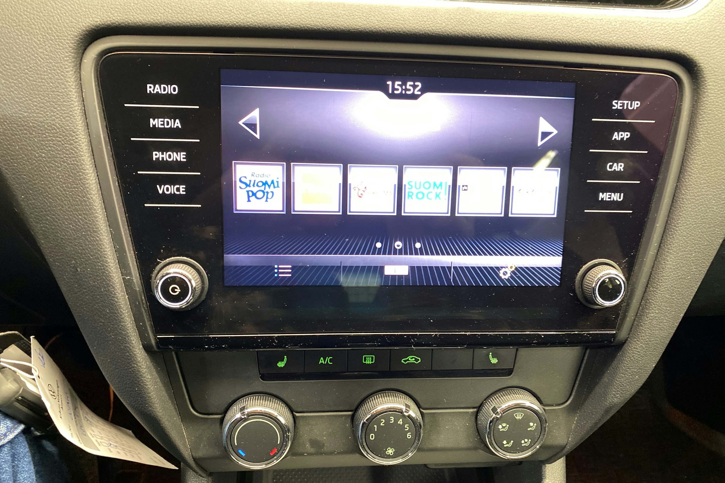 sininen Skoda Octavia 2018 kuva 17.