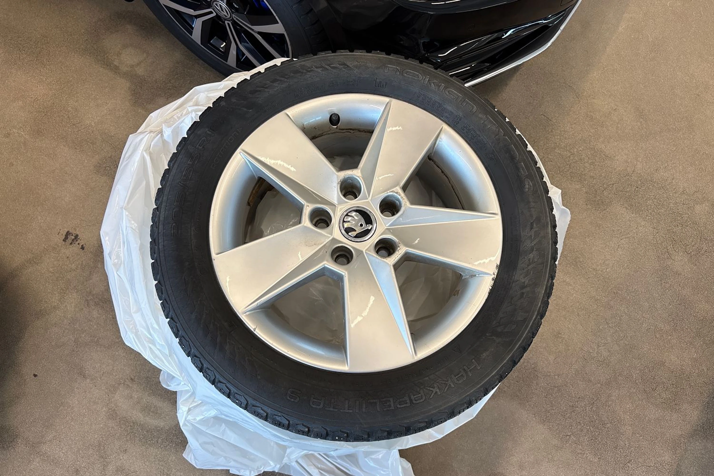sininen Skoda Octavia 2018 kuva 10.
