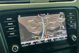 sininen Skoda Octavia 2018 kuva 26.