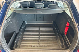 sininen Skoda Octavia 2018 kuva 38.