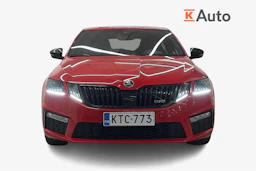 Punainen Skoda OCTAVIA 2018 kuva 4.