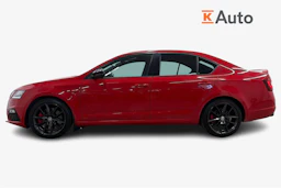 Punainen Skoda OCTAVIA 2018 kuva 5.