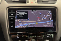 Punainen Skoda OCTAVIA 2018 kuva 21.