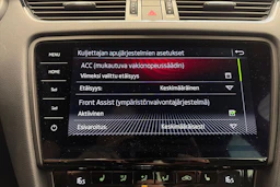 Punainen Skoda OCTAVIA 2018 kuva 24.