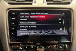 Punainen Skoda OCTAVIA 2018 kuva 25.