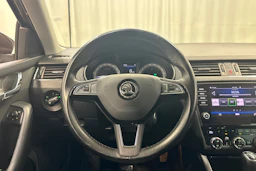 ruskea (beige) Skoda Octavia 2019 kuva 12.