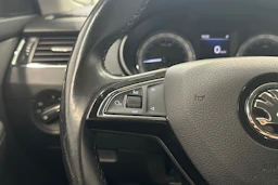 ruskea (beige) Skoda Octavia 2019 kuva 13.