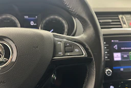 ruskea (beige) Skoda Octavia 2019 kuva 14.