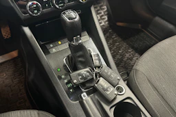 ruskea (beige) Skoda Octavia 2019 kuva 16.