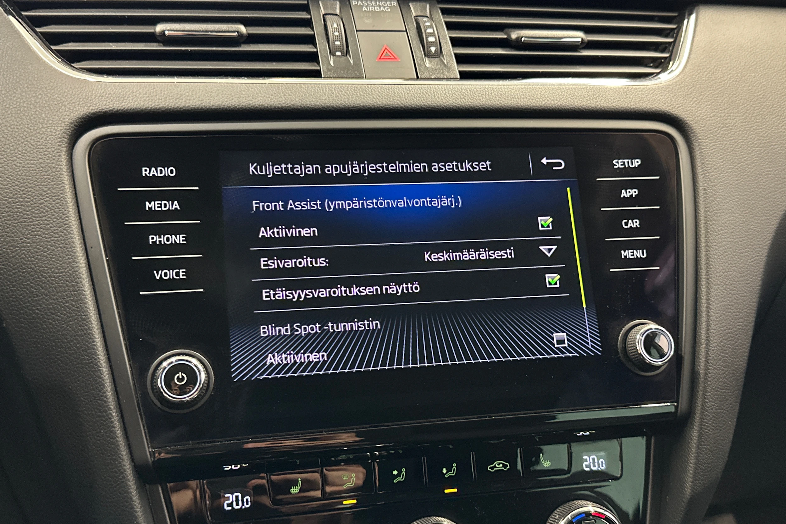 ruskea (beige) Skoda Octavia 2019 kuva 20.