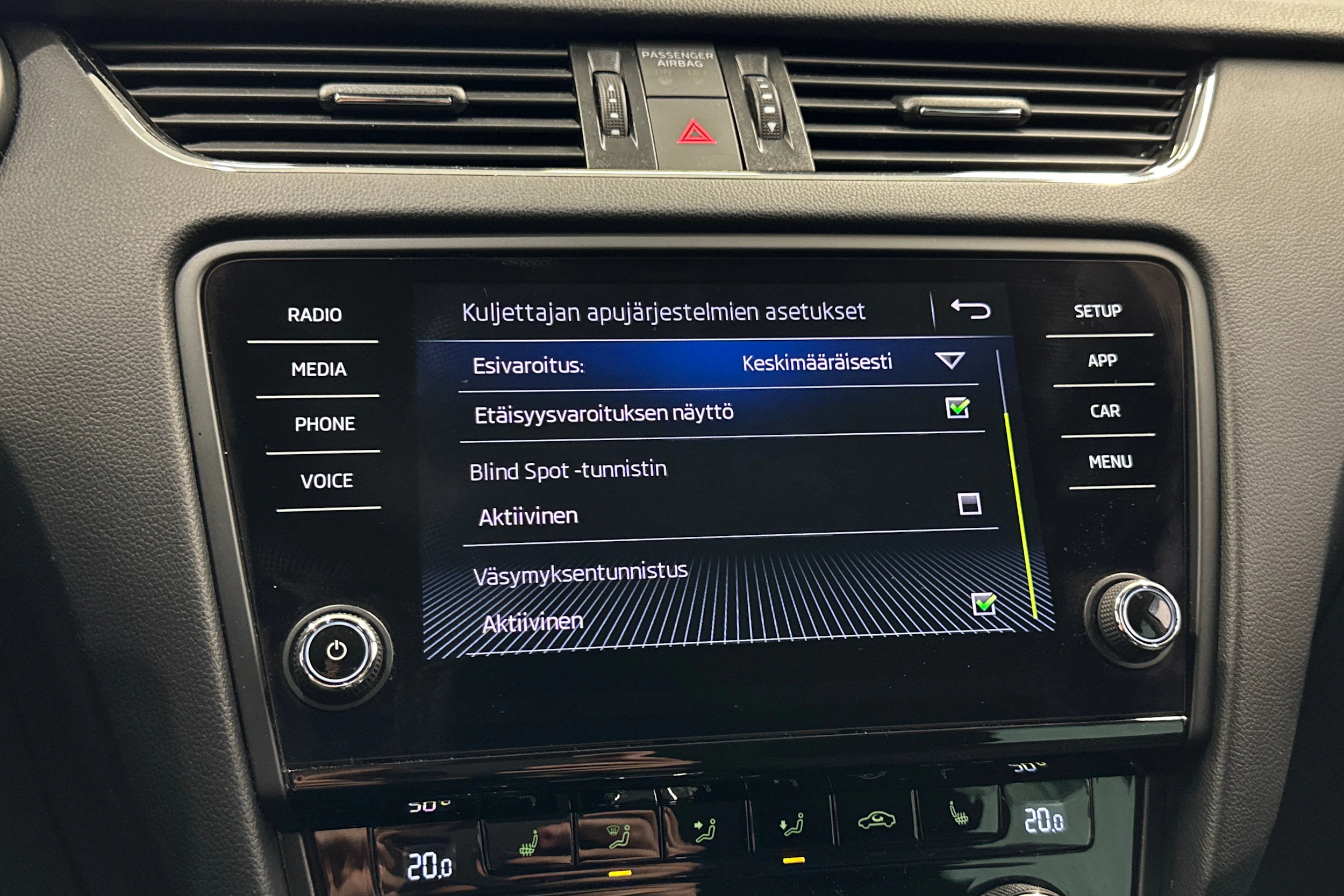 ruskea (beige) Skoda Octavia 2019 kuva 21.