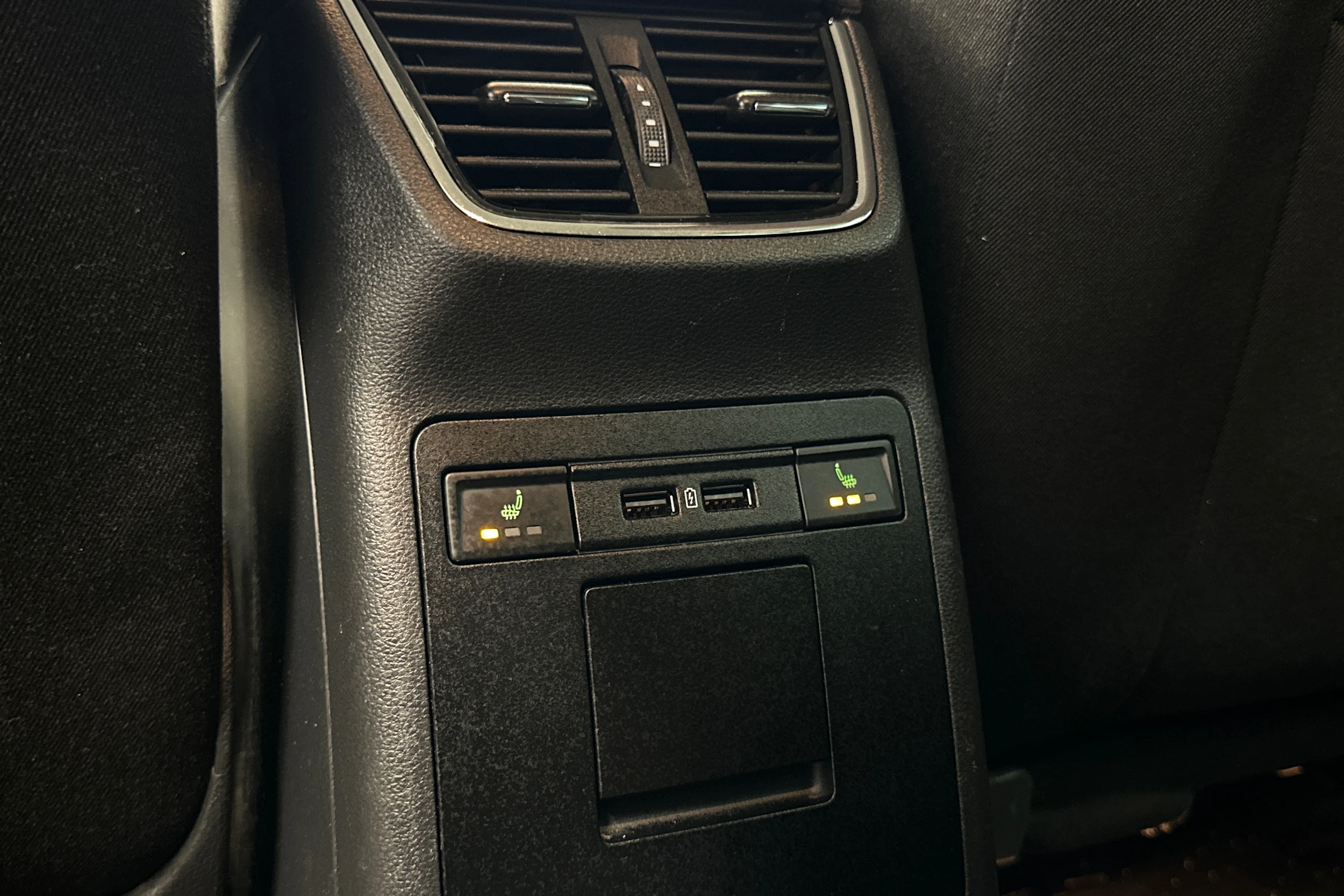 ruskea (beige) Skoda Octavia 2019 kuva 25.