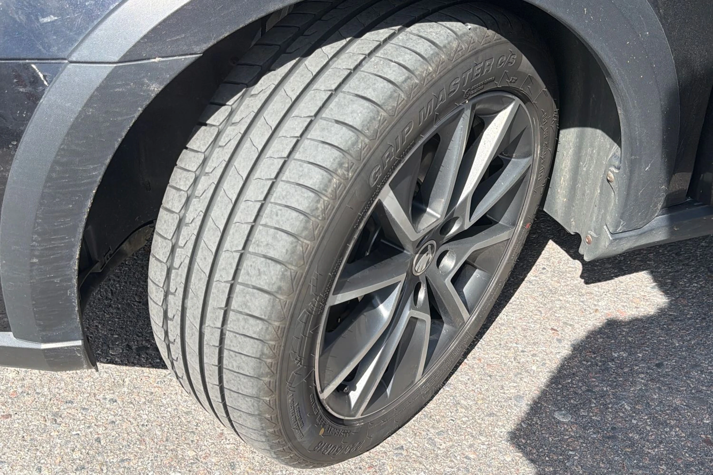 musta Skoda Octavia 2018 kuva 4.
