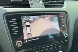 musta Skoda Octavia 2018 kuva 6.