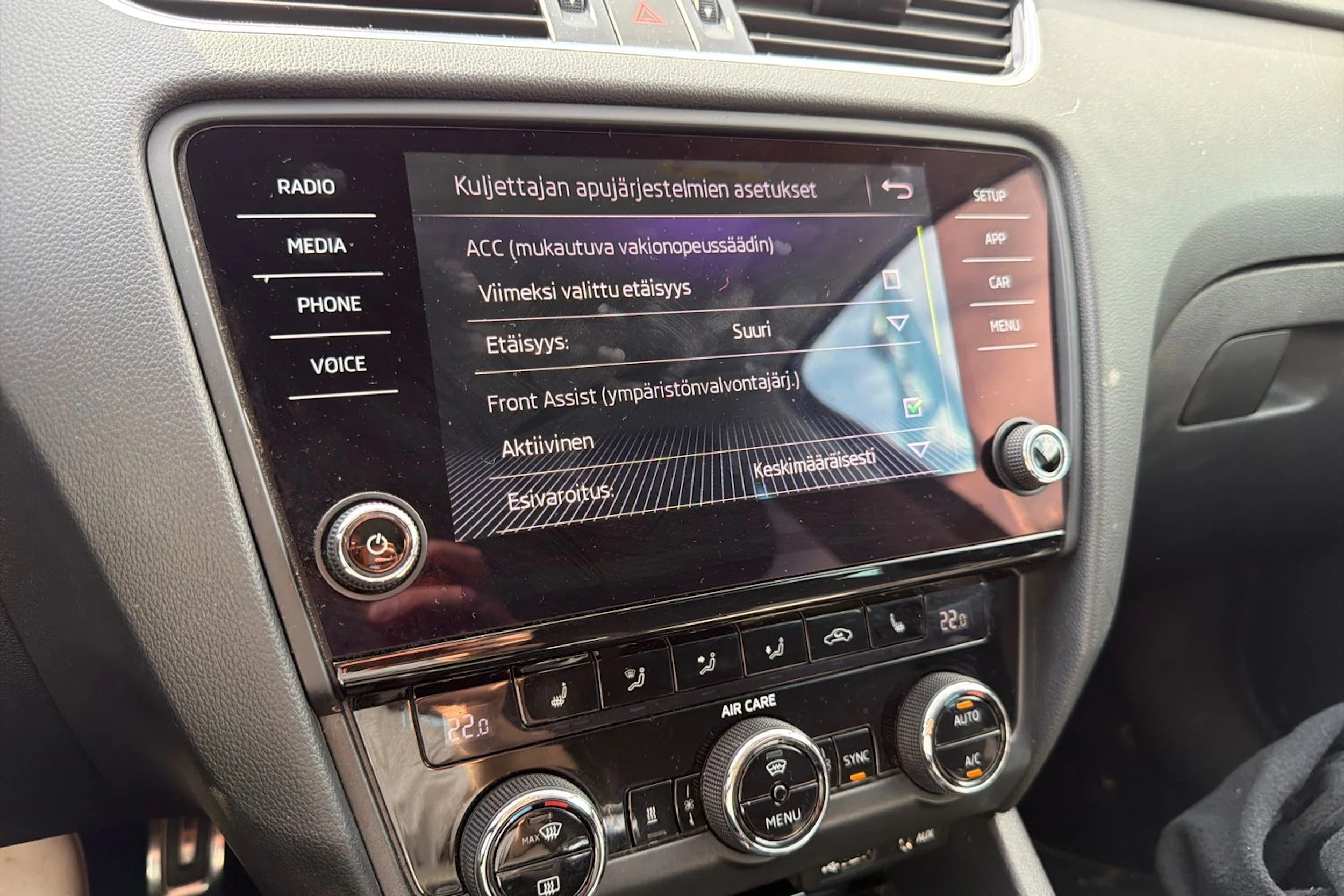 musta Skoda Octavia 2018 kuva 7.