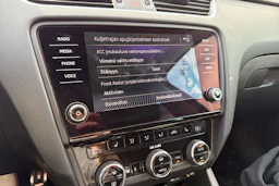 musta Skoda Octavia 2018 kuva 7.