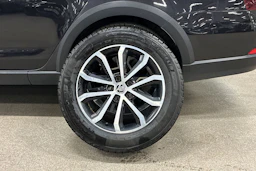 musta Skoda Octavia 2018 kuva 10.