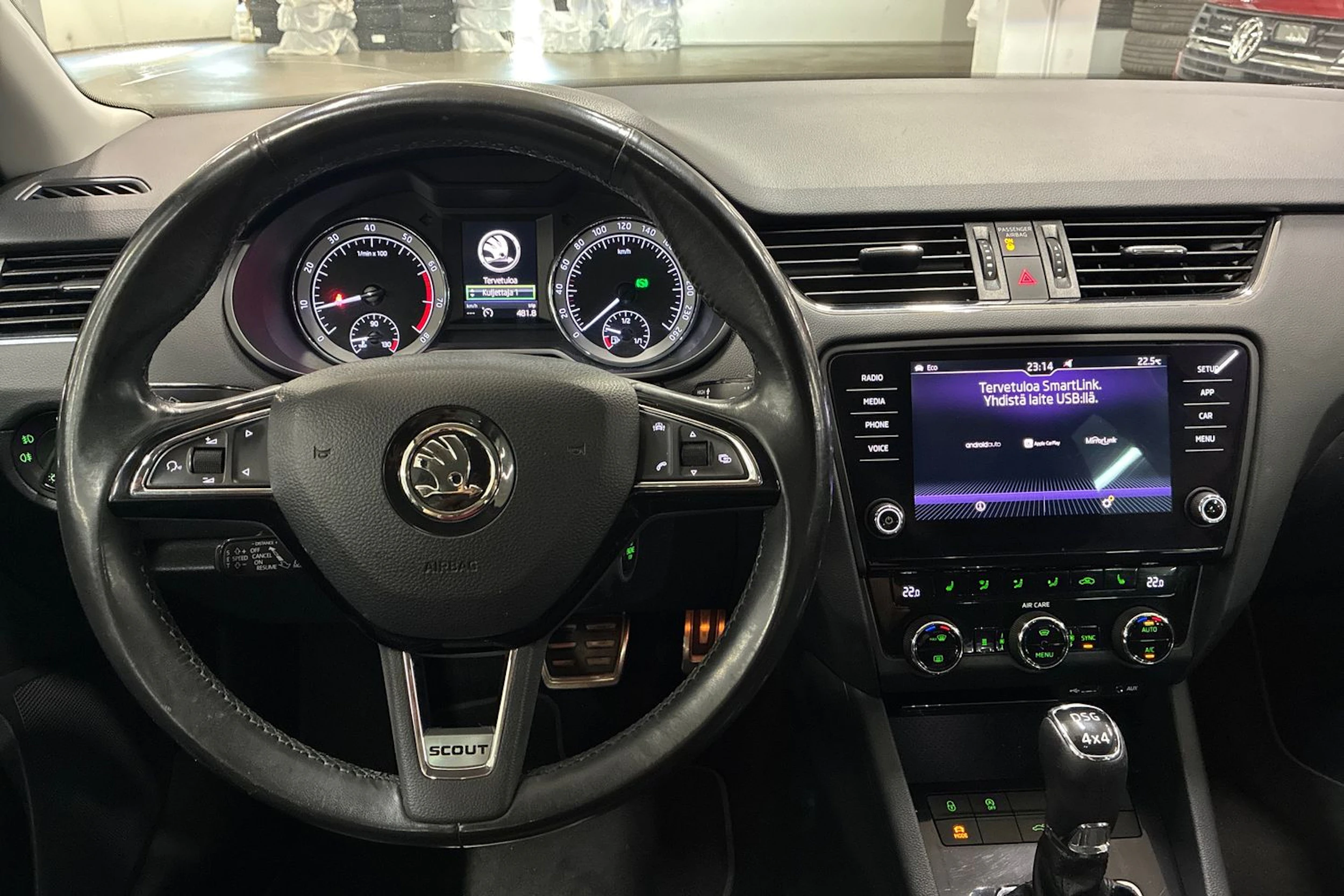 musta Skoda Octavia 2018 kuva 11.