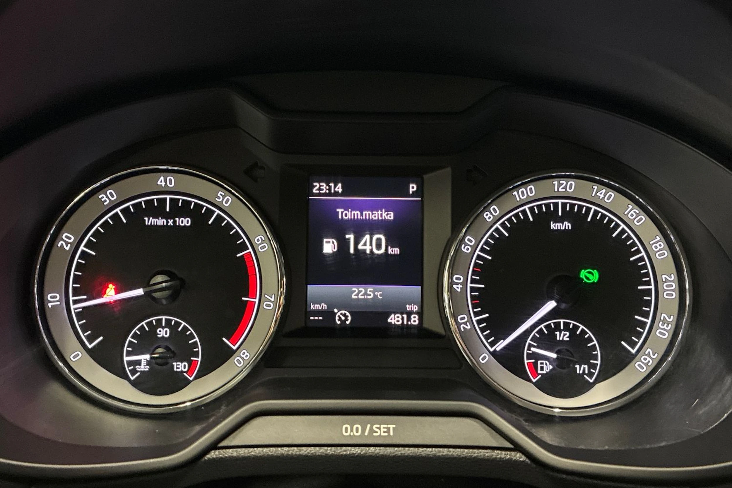 musta Skoda Octavia 2018 kuva 12.