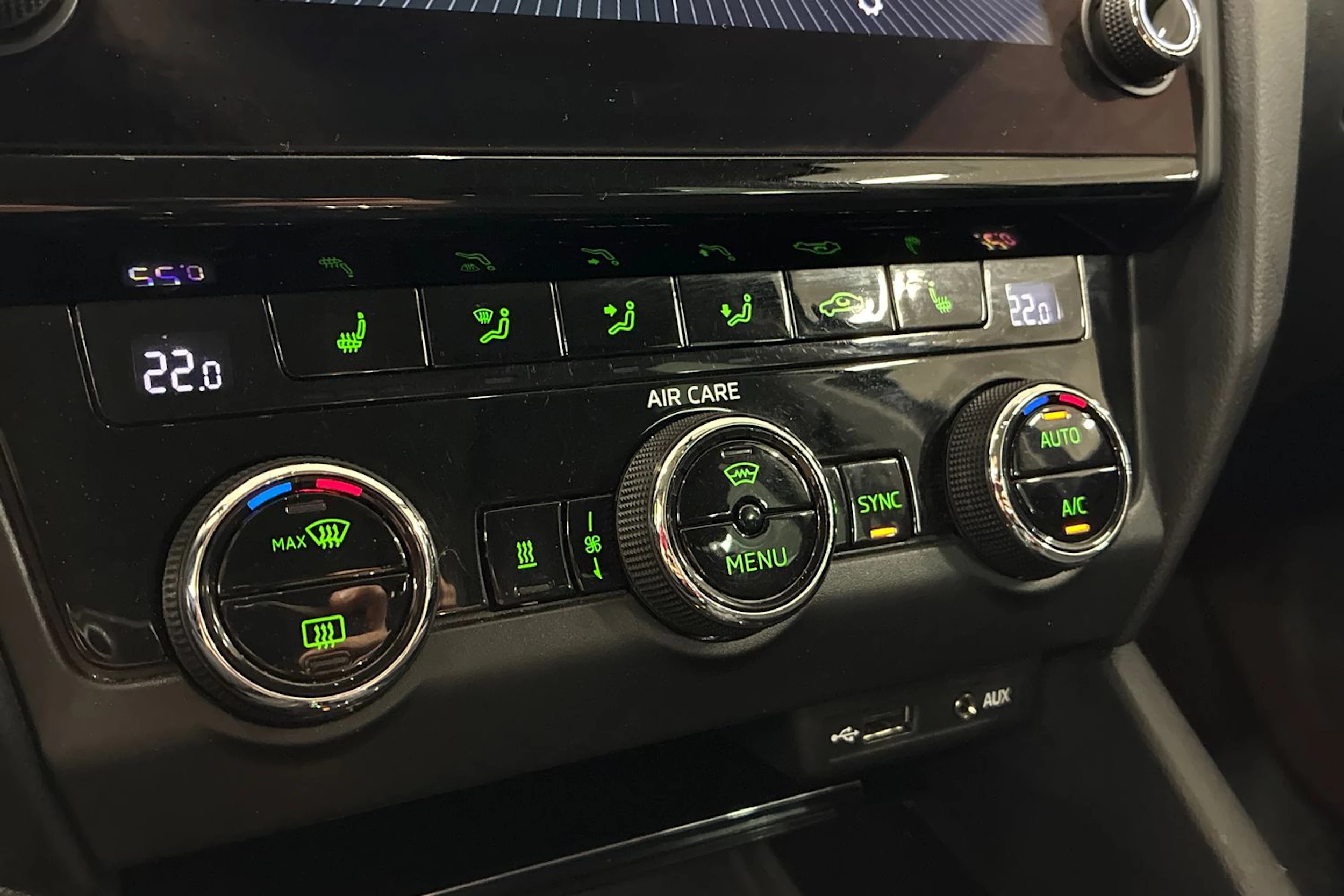 musta Skoda Octavia 2018 kuva 19.