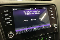 musta Skoda Octavia 2018 kuva 20.