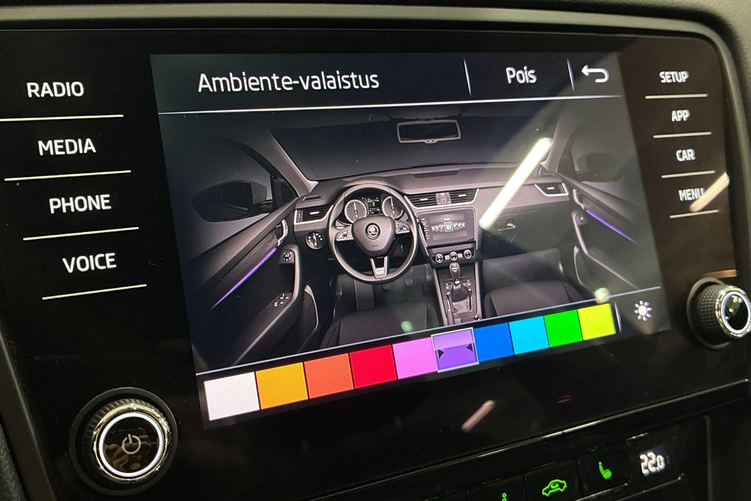 musta Skoda Octavia 2018 kuva 22.