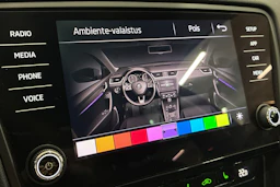 musta Skoda Octavia 2018 kuva 22.