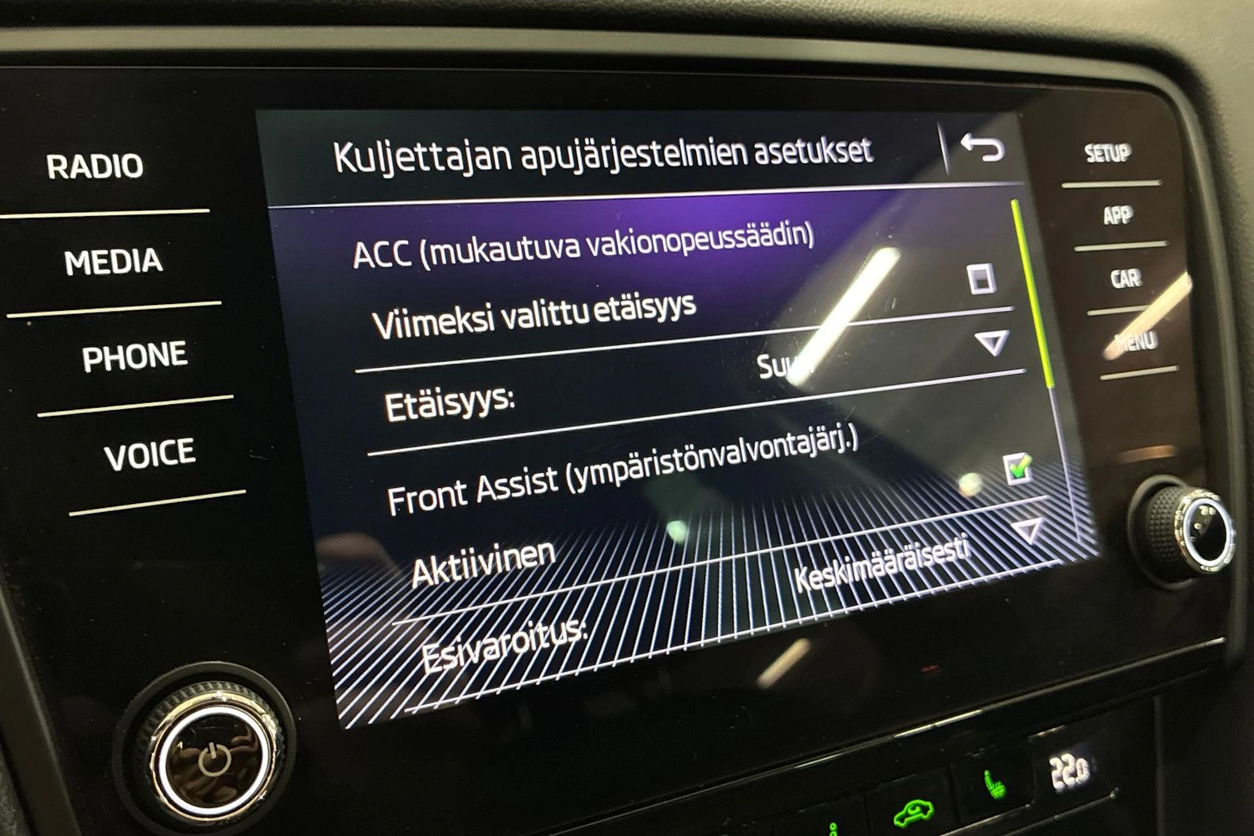 musta Skoda Octavia 2018 kuva 23.