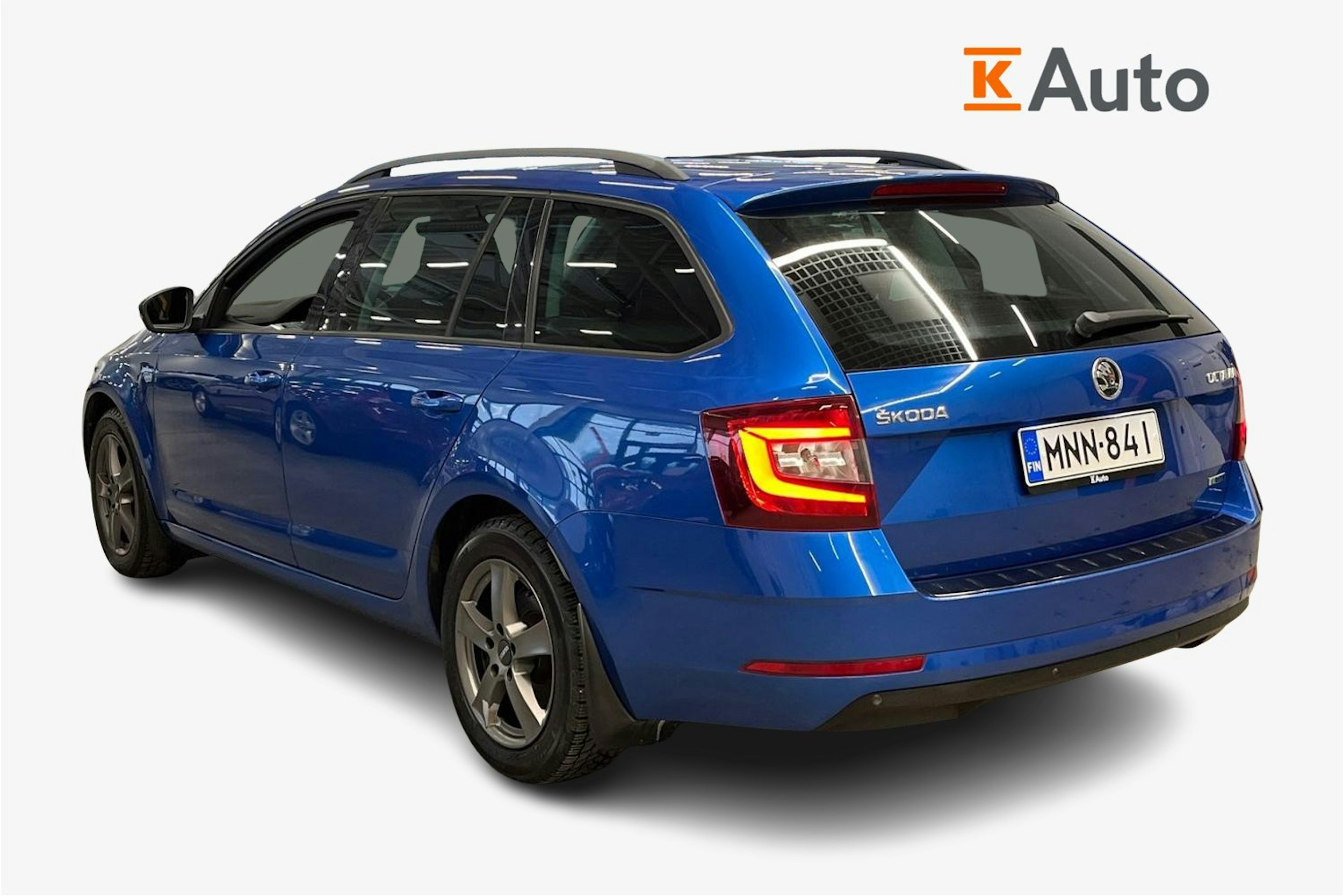 sininen Skoda Octavia 2018 kuva 2.