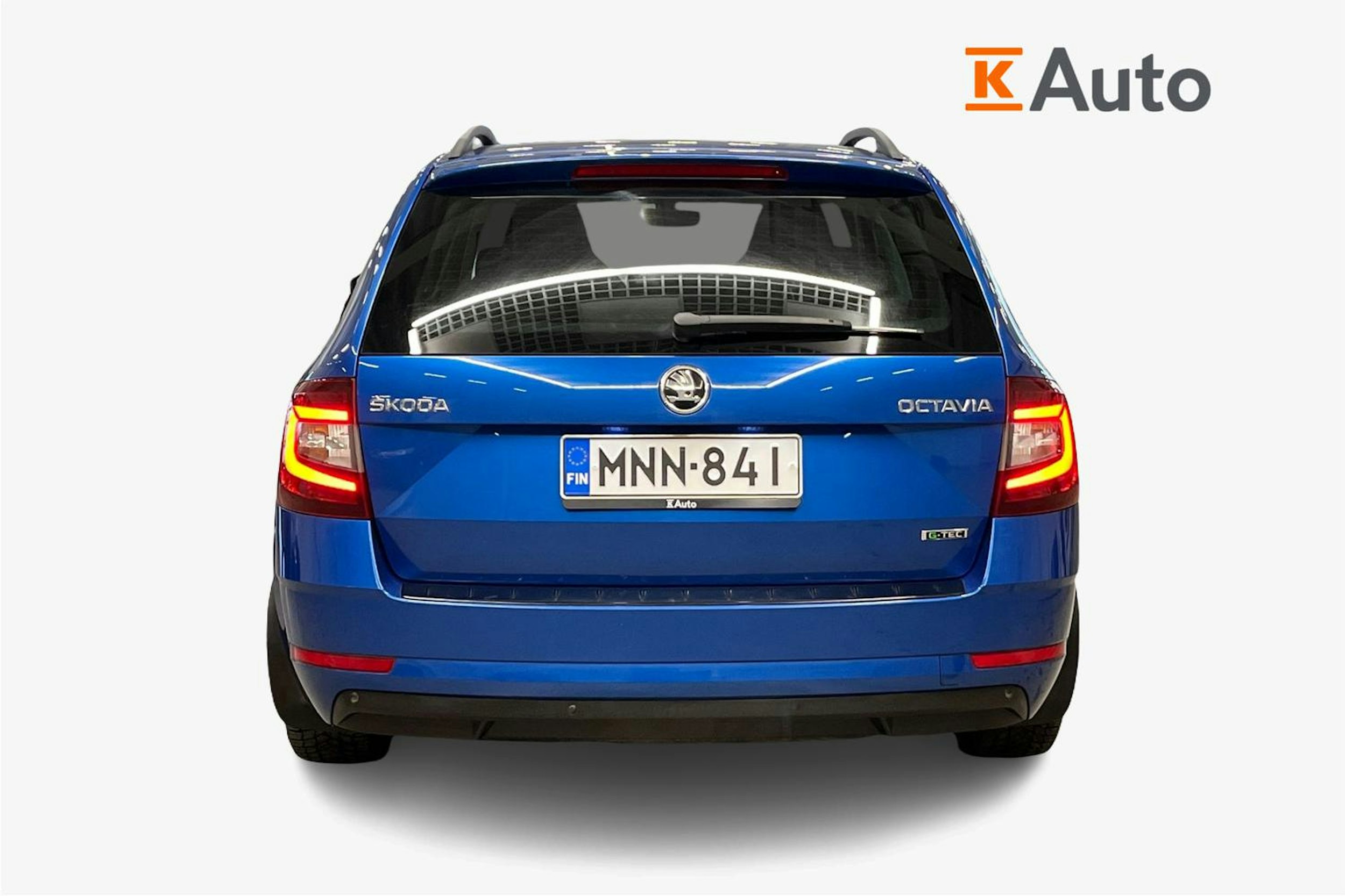 sininen Skoda Octavia 2018 kuva 3.