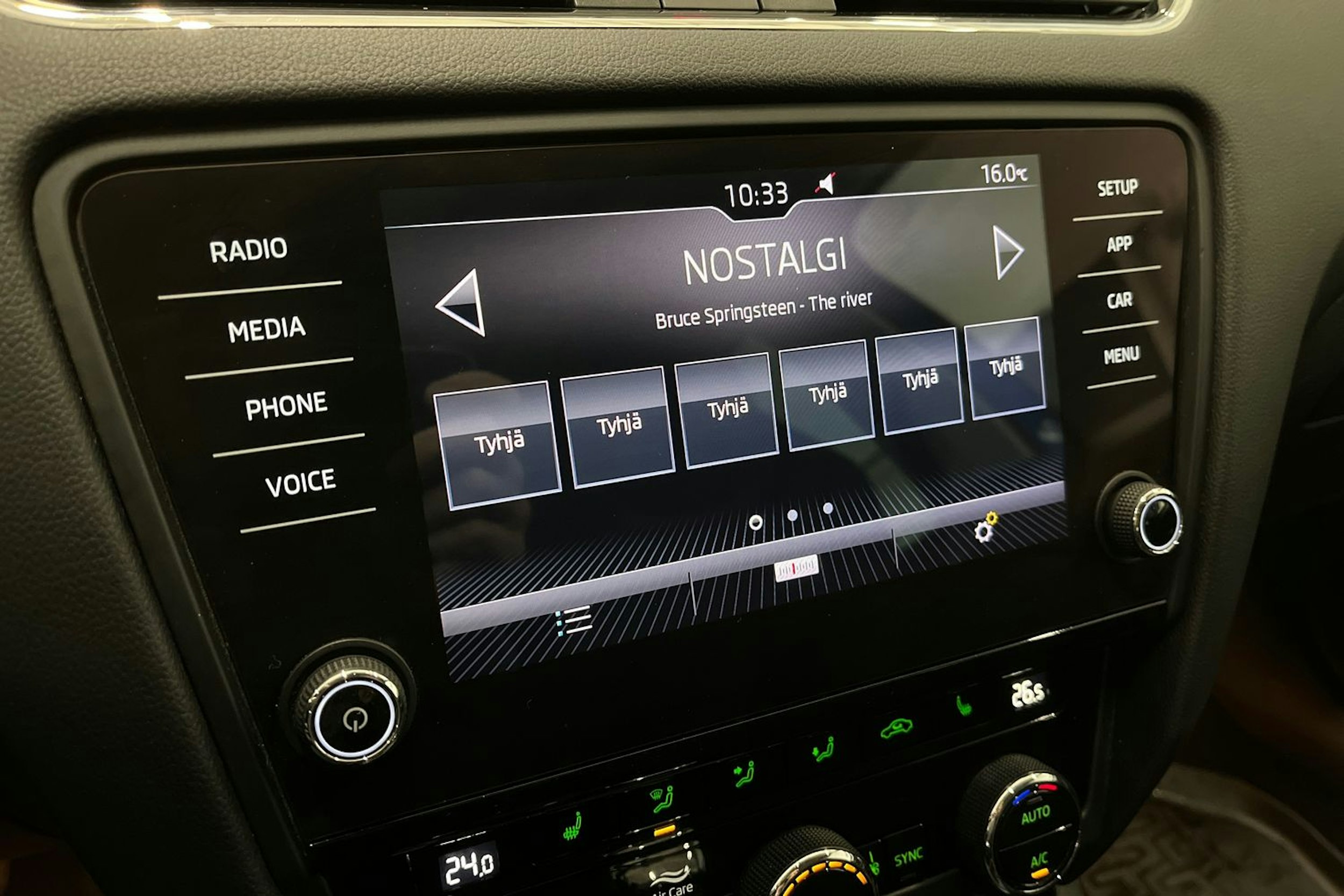 sininen Skoda Octavia 2018 kuva 19.