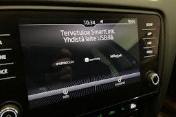 sininen Skoda Octavia 2018 kuva 21.